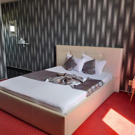 Militari Residence Hotel Chiajna Dış mekan fotoğraf
